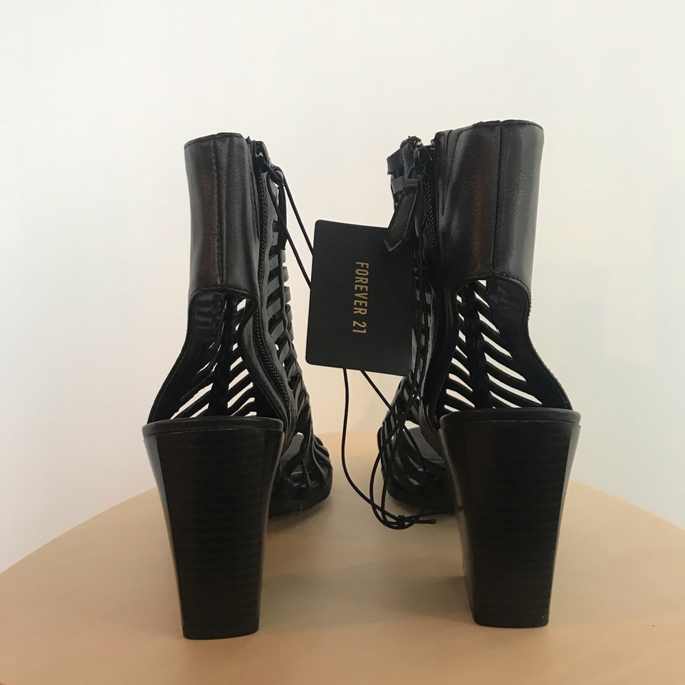 FOREVER 21 | HEELED SANDALS - Picture 4 of 5